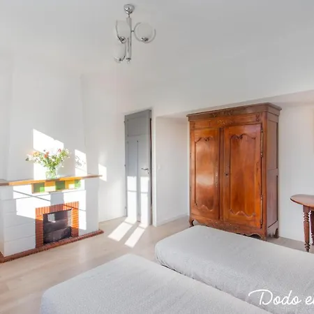 Apartment Wide 2 Bedroom With Terrace - Dodo Et Tartine